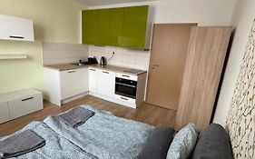 Private Apartment 1Km From Center